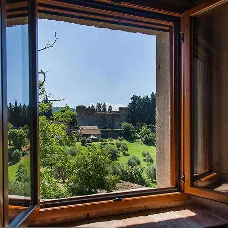 Il Pergolato * Serravalle